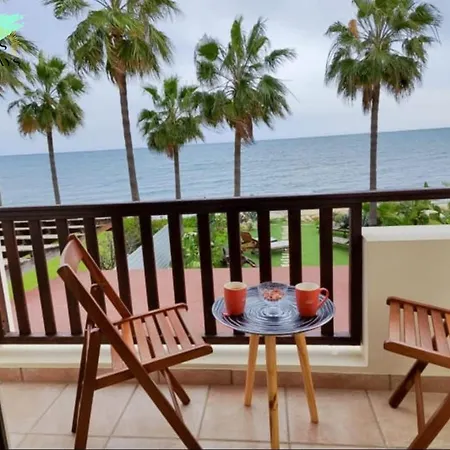 Beachfront Villa Carpe Diem Kiti Exterior photo